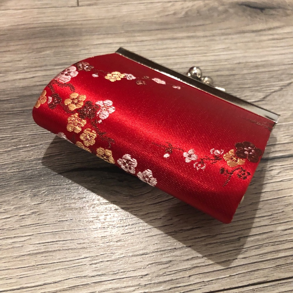 New Vintage Oriental Asian Cherry Blossom Red Hardshell Coin Purse Mini Pouch - Picture 9 of 12